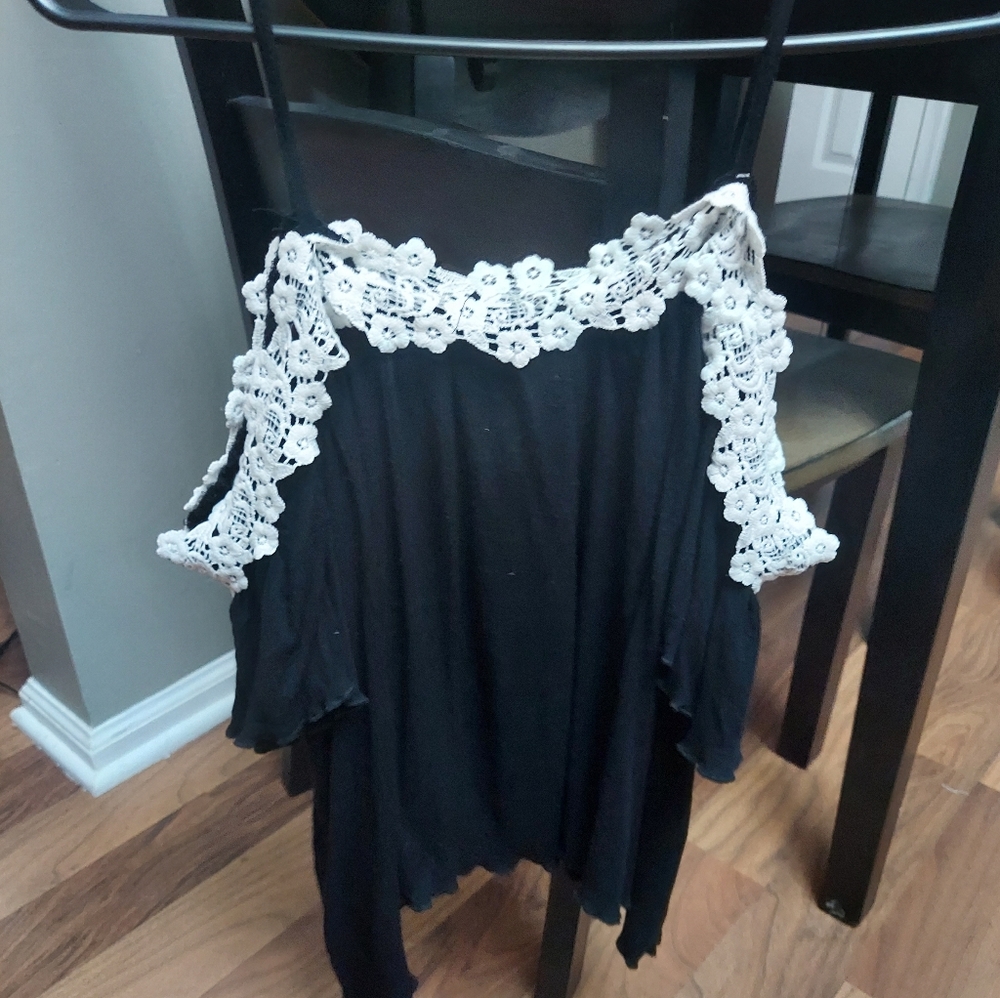 Shein off the shoulder top - Picture 3 of 4